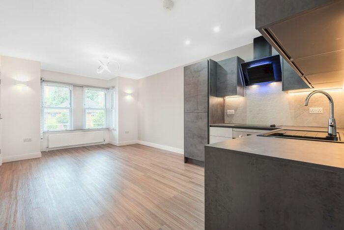 2 Bedroom Apartment To Rent In Norfolk Road, Maidenhead, SL6