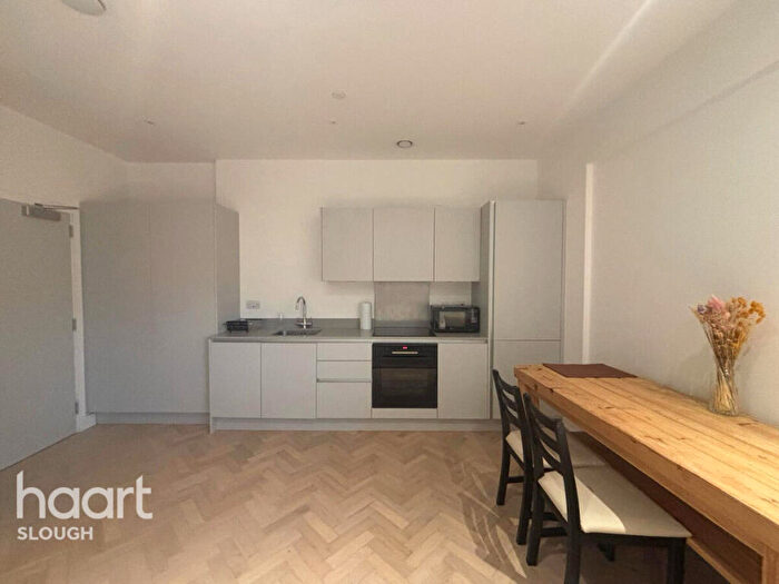 1 Bedroom Flat To Rent In Bath Road, Slough, SL1