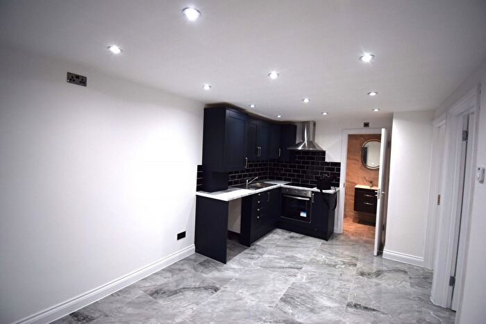 2 Bedroom Finca To Rent In Dagenham, RM8
