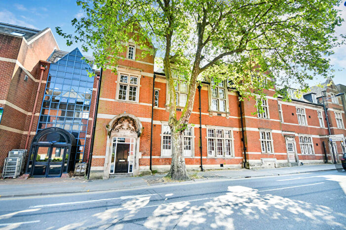 2 Bedroom House To Rent In Town Centre, SN1