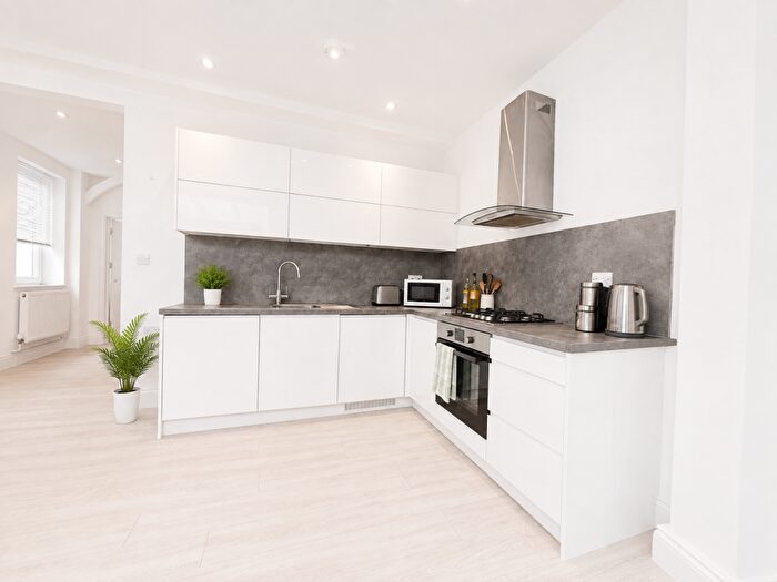 1 Bedroom Apartment To Rent In New Street, Basingstoke, RG21