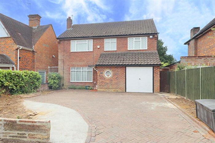 4 Bedroom Detached House For Sale In Kingsend, Ruislip, HA4