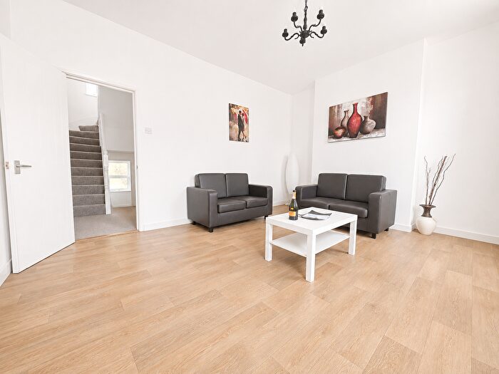 2 Bedroom Flat To Rent In Portway, London, E15