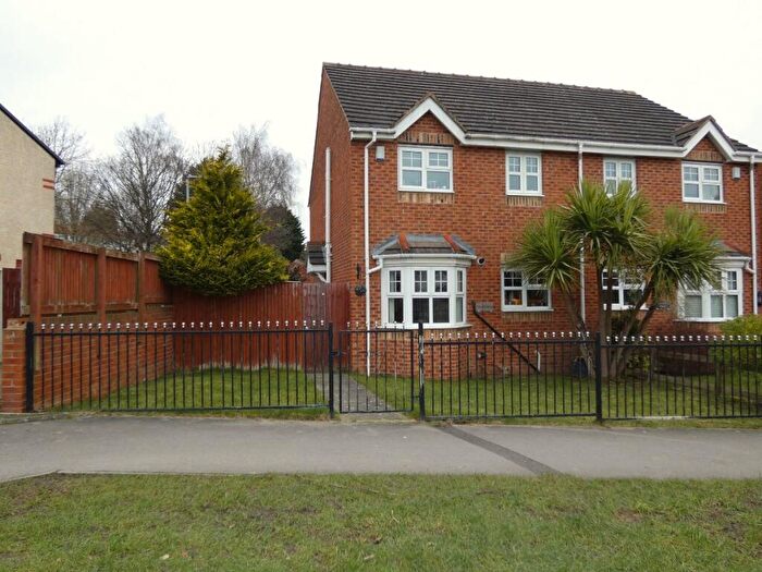3 Bedroom Semi Detached House To Rent In The Willows, Roker Lane, Pudsey, LS28