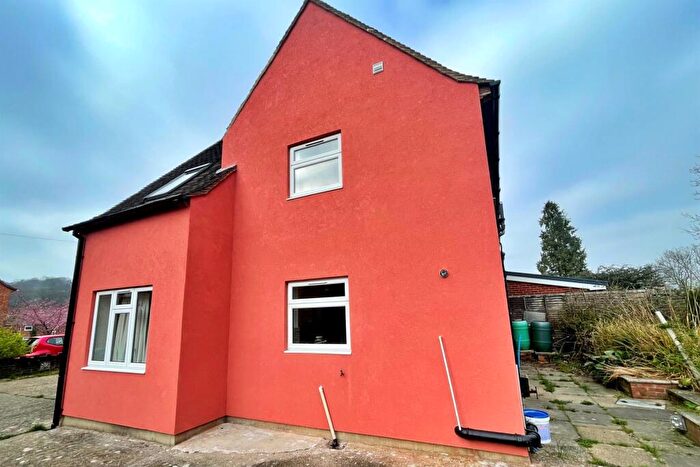 4 Bedroom End Of Terrace House To Rent In Stanmore, SO22