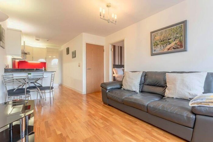 1 Bedroom Flat To Rent In Cumberland Road, London, N22