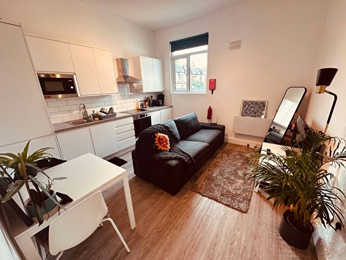 1 Bedroom Flat To Rent In Belmont Road, London, N15