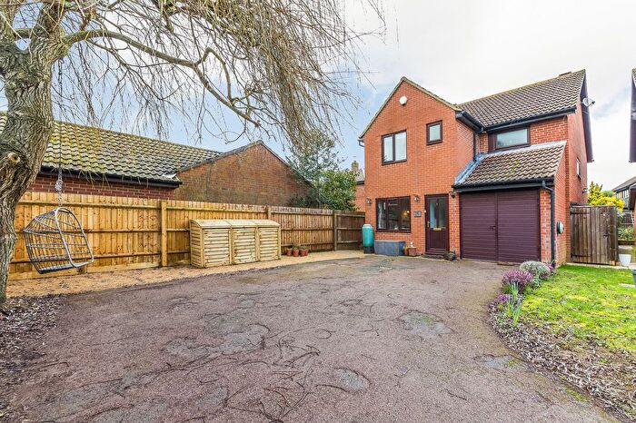 3 Bedroom Detached House For Sale In Alexander Close, Abingdon, OX14