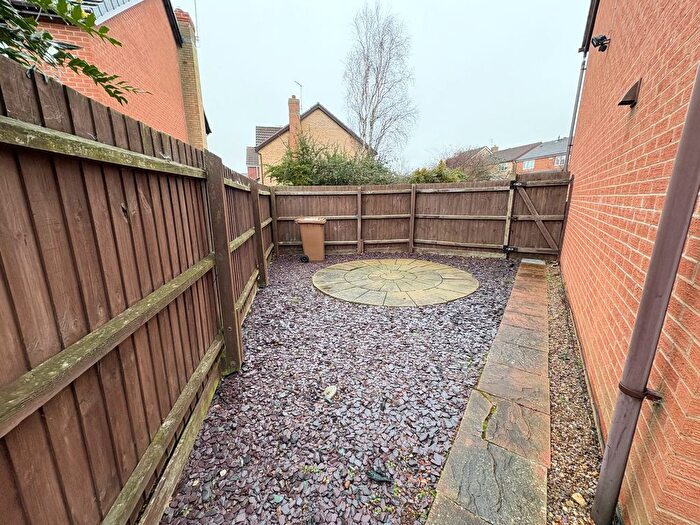 2 Bedroom End Of Terrace House To Rent In Lornas Field, Peterborough, PE7