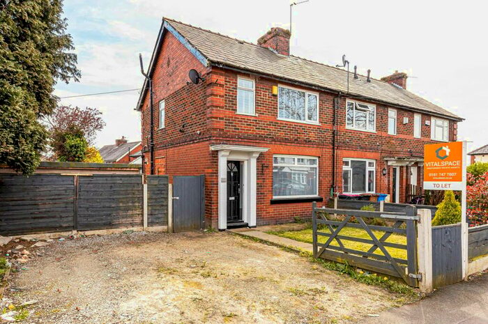 3 Bedroom End Of Terrace House To Rent In Mountain Street, Worsley, Manchester, M28