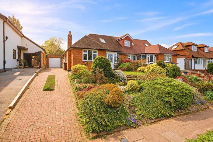 2 Bedroom Bungalow For Sale In Netherway, St. Albans, Hertfordshire, AL3