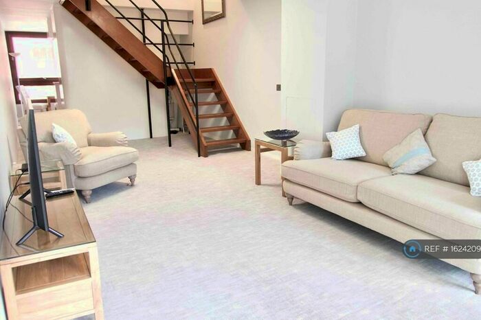 1 Bedroom Maisonette To Rent In Barbican, City Of London, EC2Y