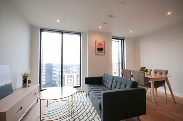 1 Bedroom Flat To Rent In Aspin Lane, Manchester, M4