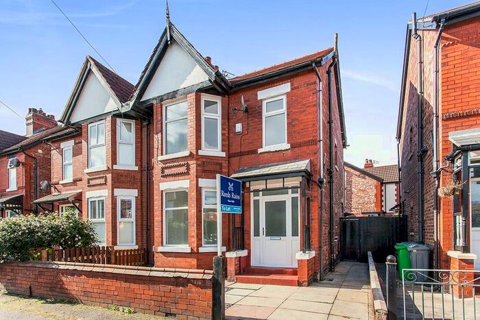3 Bedroom Semi-Detached House To Rent In Lindsay Road, Manchester, M19