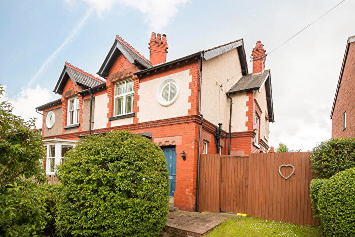 3 Bedroom Semi-Detached House For Sale In Hinderton Road, Neston, CH64