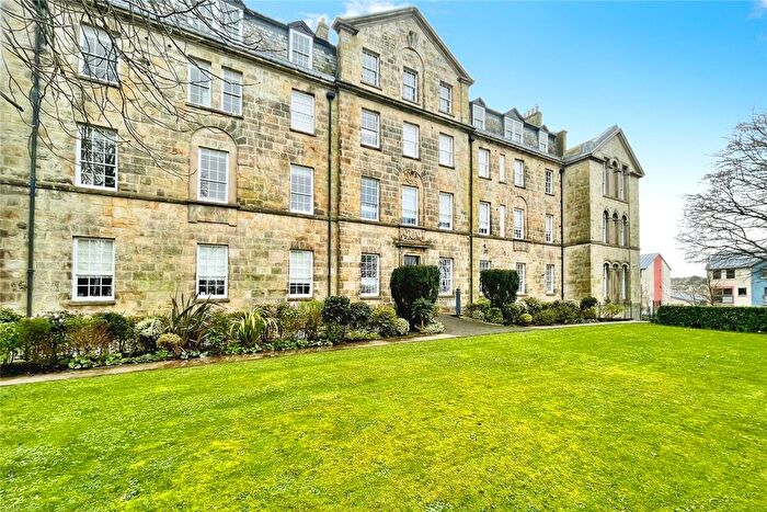 2 Bedroom Flat For Sale In Corte Spry, Truro, Cornwall, TR1