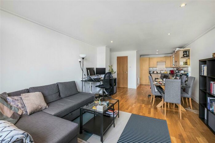 1 Bedroom Apartment To Rent In City Road, London, EC1V