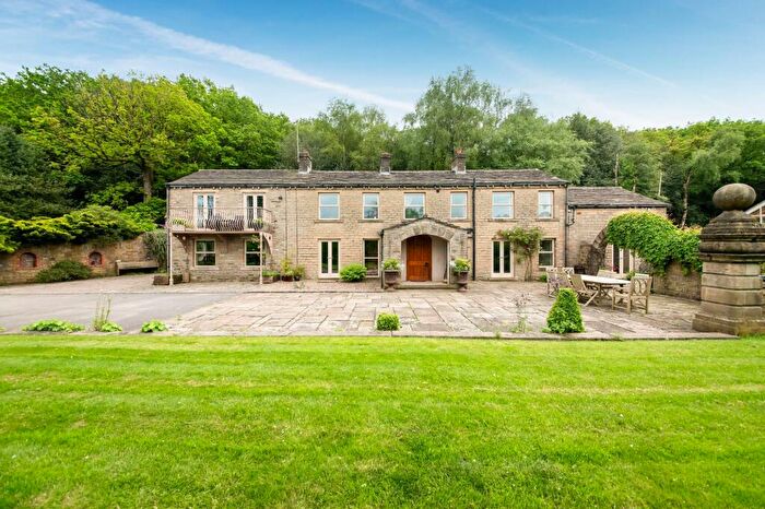 4 Bedroom Detached House For Sale In Bent Ley Road, Meltham, HD9