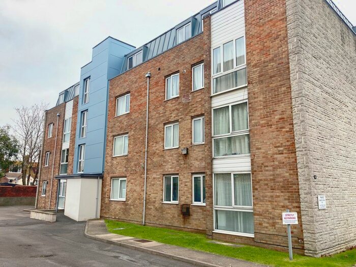 2 Bedroom Flat To Rent In Alexandra Road, Weymouth, DT4