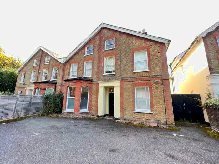 2 Bedroom Apartment To Rent In Wood Street, Barnet, EN5