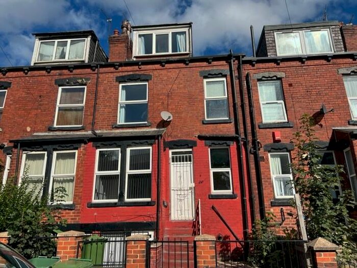 2 Bedroom Property To Rent In Gilpin View, Armley, Leeds, LS12