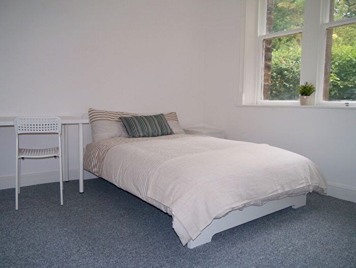 1 Bedroom Flat To Rent In Flat, Headingley Lane, LS6