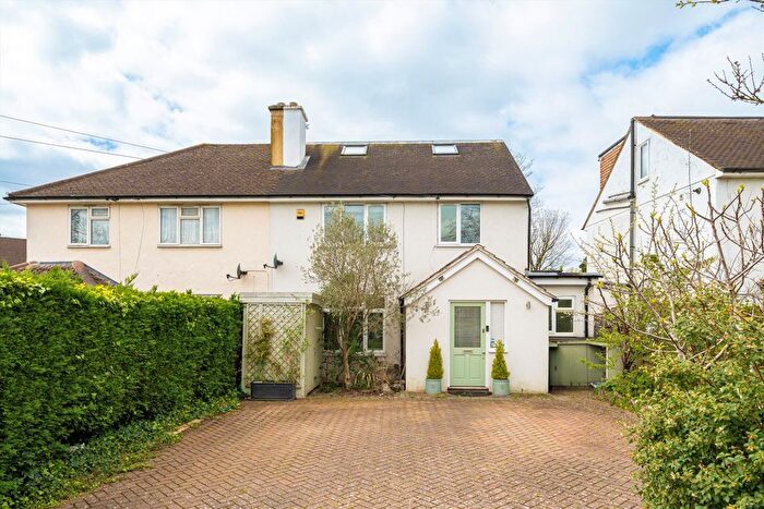 4 Bedroom Semi Detached House For Sale In Uxbridge Road, Hampton, TW12