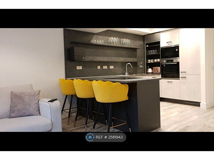 3 Bedroom Terraced House To Rent In Festival Court, Glasgow, G51