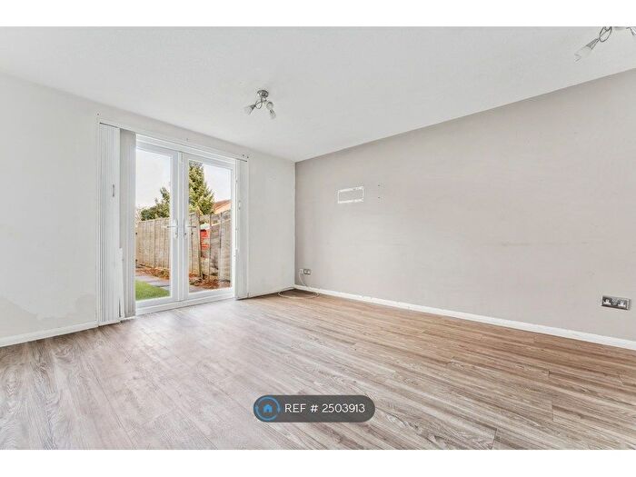 2 Bedroom Terraced House To Rent In Spruce Drive, Bicester, OX26