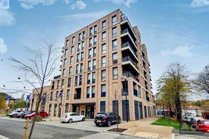 2 Bedroom Flat To Rent In Holman Drive, Southall, UB2