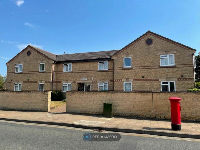2 Bedroom Flat To Rent In Wren Court, Werrington, Peterborough, PE4
