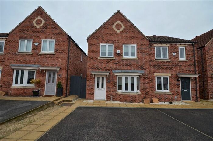 3 Bedroom Semi-Detached House To Rent In Holywell Avenue, Castleford WF10