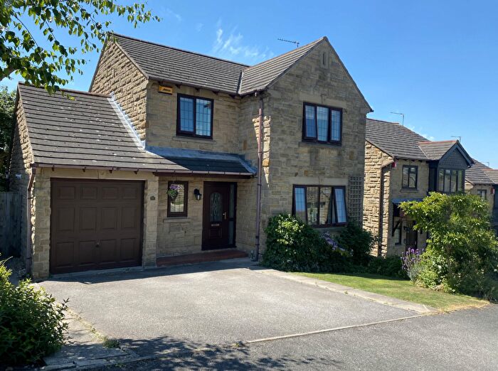 4 Bedroom Detached House For Sale In Epsom Way, Kirkheaton, HD5