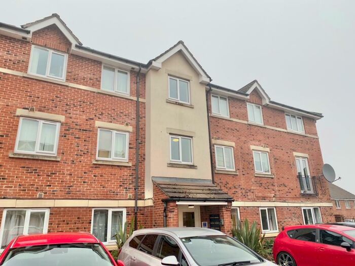 2 Bedroom Flat To Rent In Blackthorn Drive, Lindley, Huddersfield, HD3