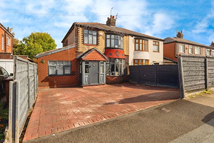 4 Bedroom Semi-Detached House For Sale In Birch Lane, Dukinfield, Cheshire, SK16