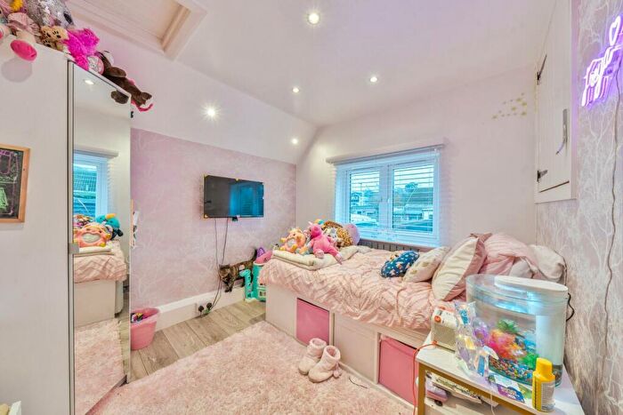 2 Bedroom Terraced House For Sale In Croydon Road, Keston, BR2