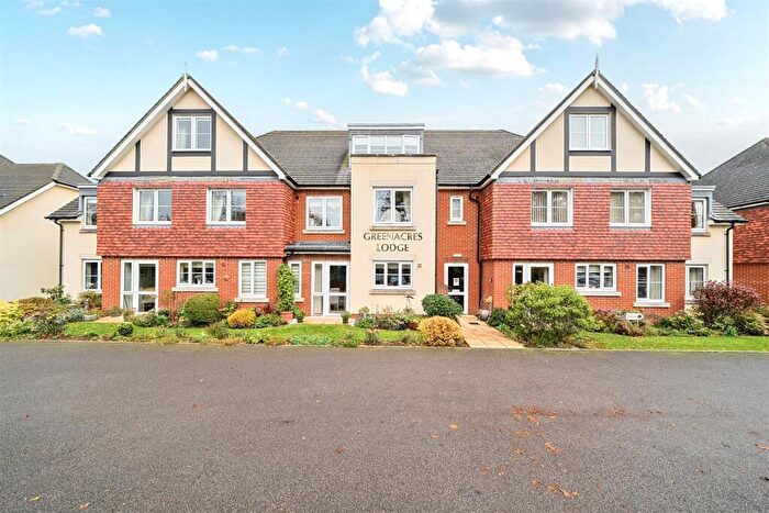 2 Bedroom Retirement Property To Rent In Greenacres Lodge, Warlingham, CR6