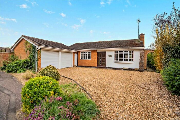 3 Bedroom Bungalow For Sale In Sebrights Way, South Bretton, Peterborough, PE3