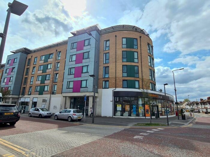 2 Bedroom Apartment To Rent In Saxon House, London Road, Wallington, SM6