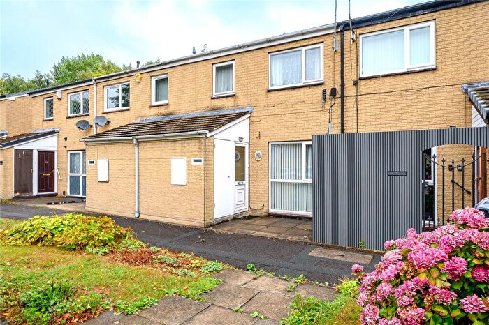 3 Bedroom Terraced House For Sale In Elmhurst Gardens, Shadwell, LS17