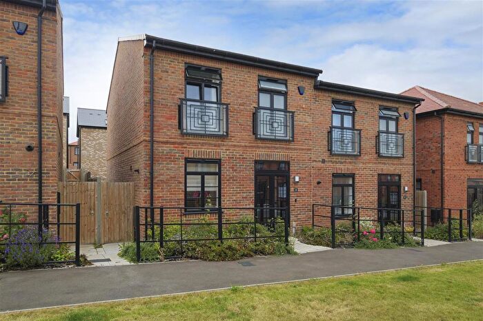 3 Bedroom Semi-Detached House To Rent In Bell Avenue, Saxon Fields, Canterbury, CT1