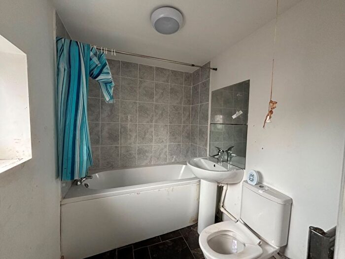 2 Bedroom End Of Terrace House For Sale In Broad Street, Coventry, West Midlands, CV6