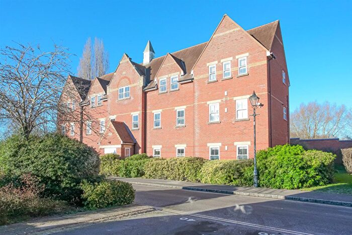 2 Bedroom Flat To Rent In Plater Drive, Oxford, OX2