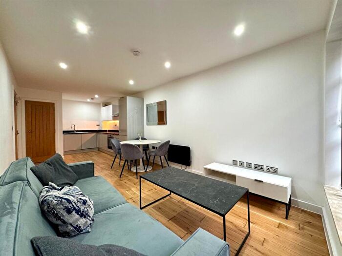 1 Bedroom Apartment To Rent In Camden Street, Birmingham, B1