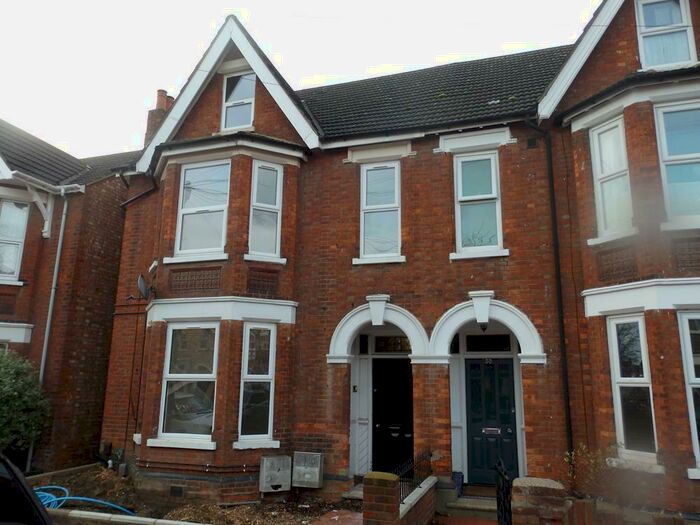 Studio To Rent In Flat Goldington Avenue, Bedford, MK40