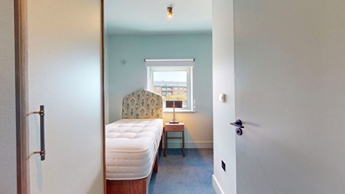 Studio To Rent In Cheshire Street, London, E2