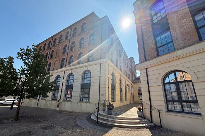 1 Bedroom Flat To Rent In Hamslade Street, Poundbury, Dorchester, DT1