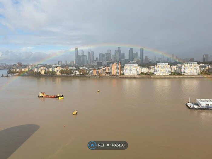 2 Bedroom Flat To Rent In Dowells Street, London, SE10