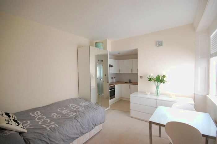Studio To Rent In Westbourne Terrace, London, W2