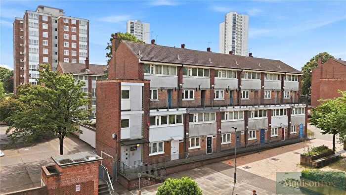 2 Bedroom Flat To Rent In Ann Street, London, SE18